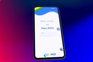 INSS notifica aposentados sobre possíveis descontos irregulares: veja como consultar pelo app