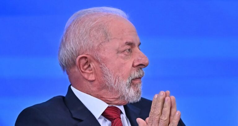 Lula convida Trump ao Alvorada e planta uva em reação a tarifa de 50% dos EUA