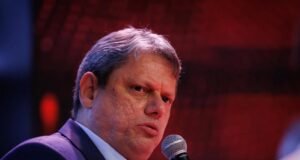 Tarcísio sugere conceder “vitórias” a Trump para reduzir tarifa de 50% sobre produtos brasileiros