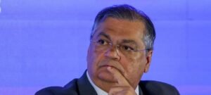 Dino questiona alcance de sanções externas e EUA reagem a referência à Lei Magnitsky