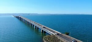 Governador vistoria reparos na ponte Palmas–Luzimangues e cobra rapidez para início da duplicação