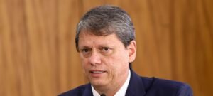 Tarcísio de Freitas antecipa visita à Festa do Peão e pode se reunir com Michelle Bolsonaro