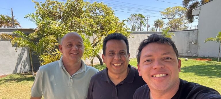 Secretário Fábio Vaz visita Gurupi, trata de terreno para nova escola estadual e conversa sobre pré-candidatura à Câmara Federal