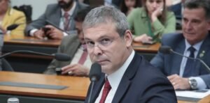 Lindbergh Farias recua e chama Alexandre de Moraes de “defensor da democracia”