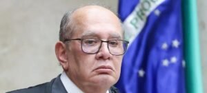 Gilmar Mendes vê risco em extinguir foro privilegiado e defende contratos por PJ