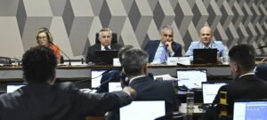 CPMI do INSS começa com oposição no comando e aliados do governo abandonam comissão