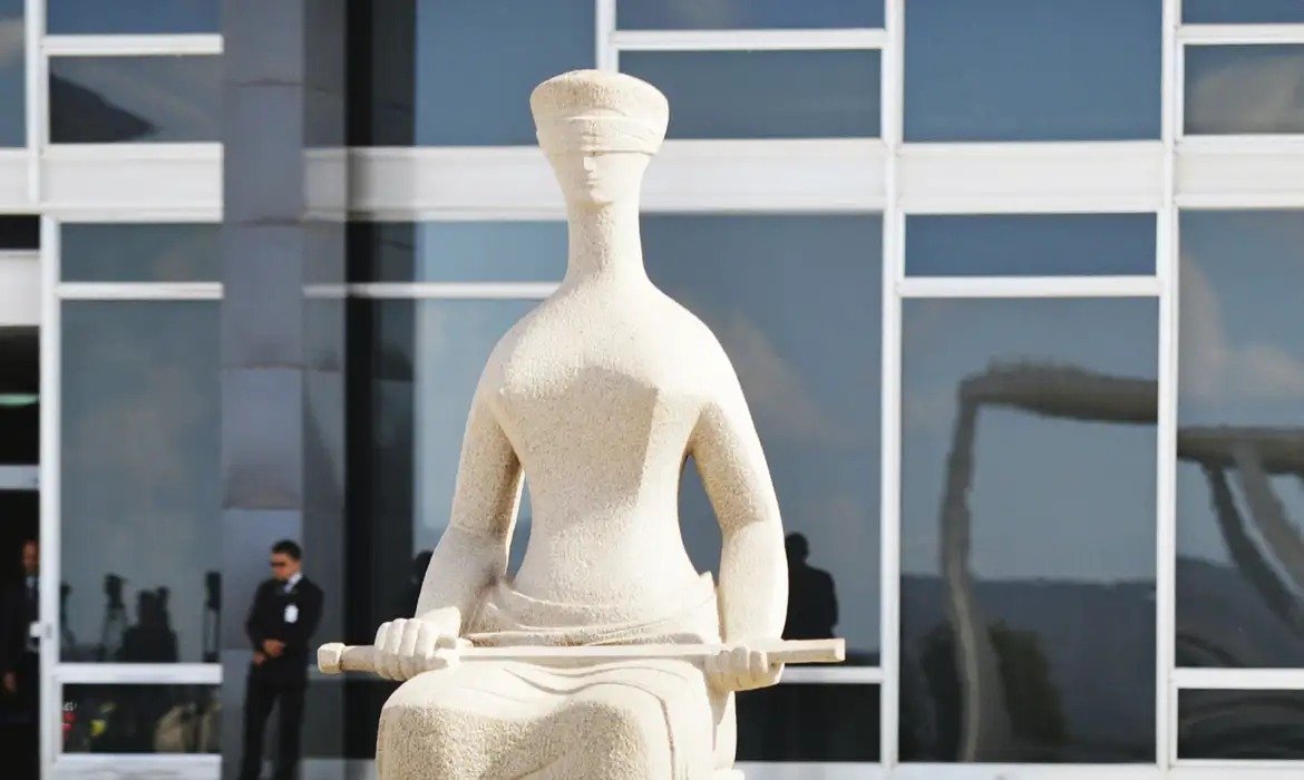 Levantamento reúne dados sobre investigações de autoridades brasileiras e inclusão de ministro do STF em lista Magnitsky - Imagem do artigo original