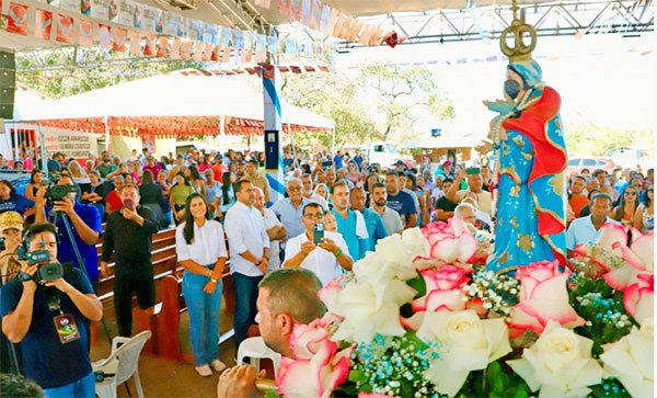 Governador do Tocantins participa da Romaria da Sucupira e reforça apoio às tradições religiosas - Imagem do artigo original