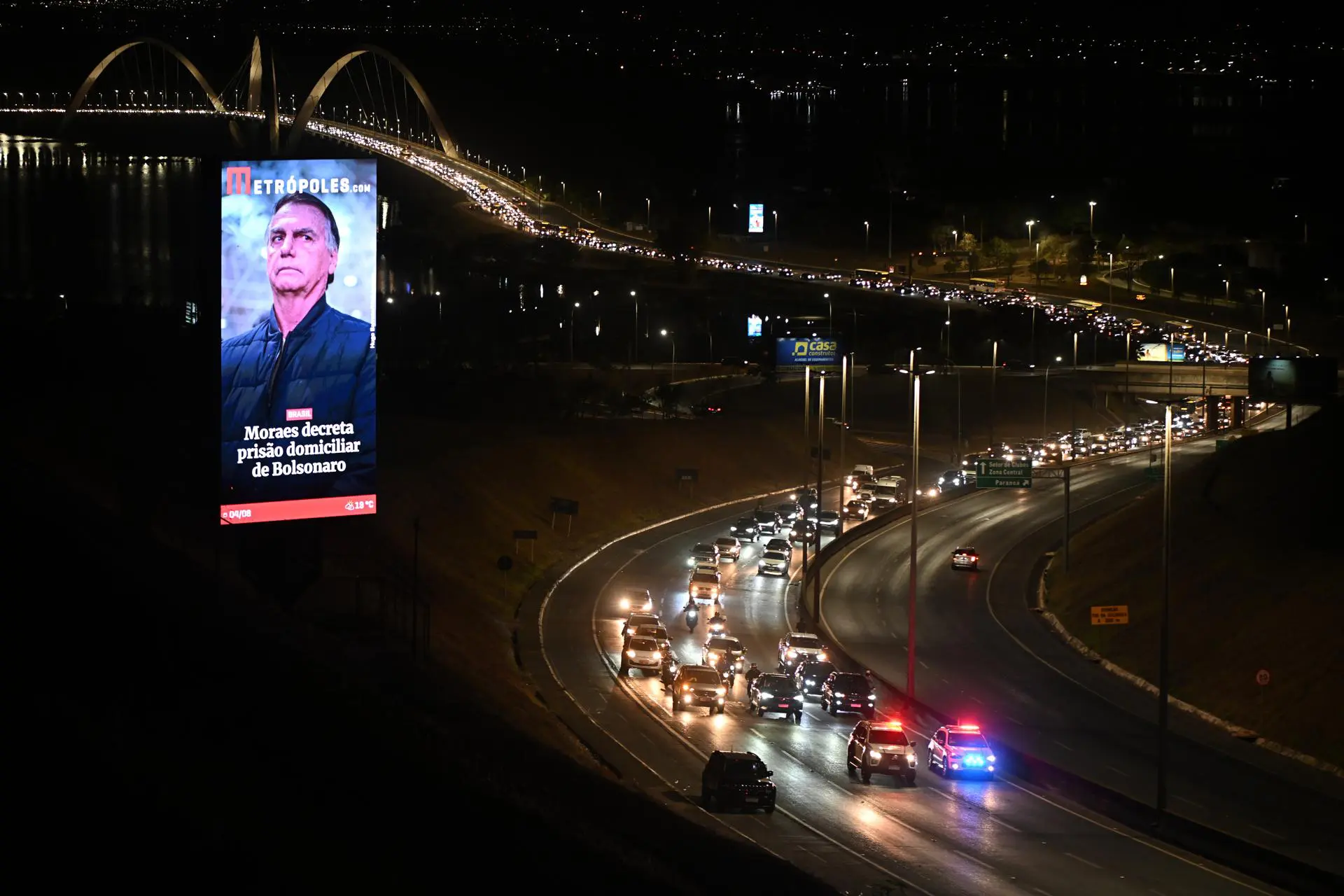 Polícia bloqueia Esplanada dos Ministérios após prisão domiciliar de Jair Bolsonaro - Imagem do artigo original