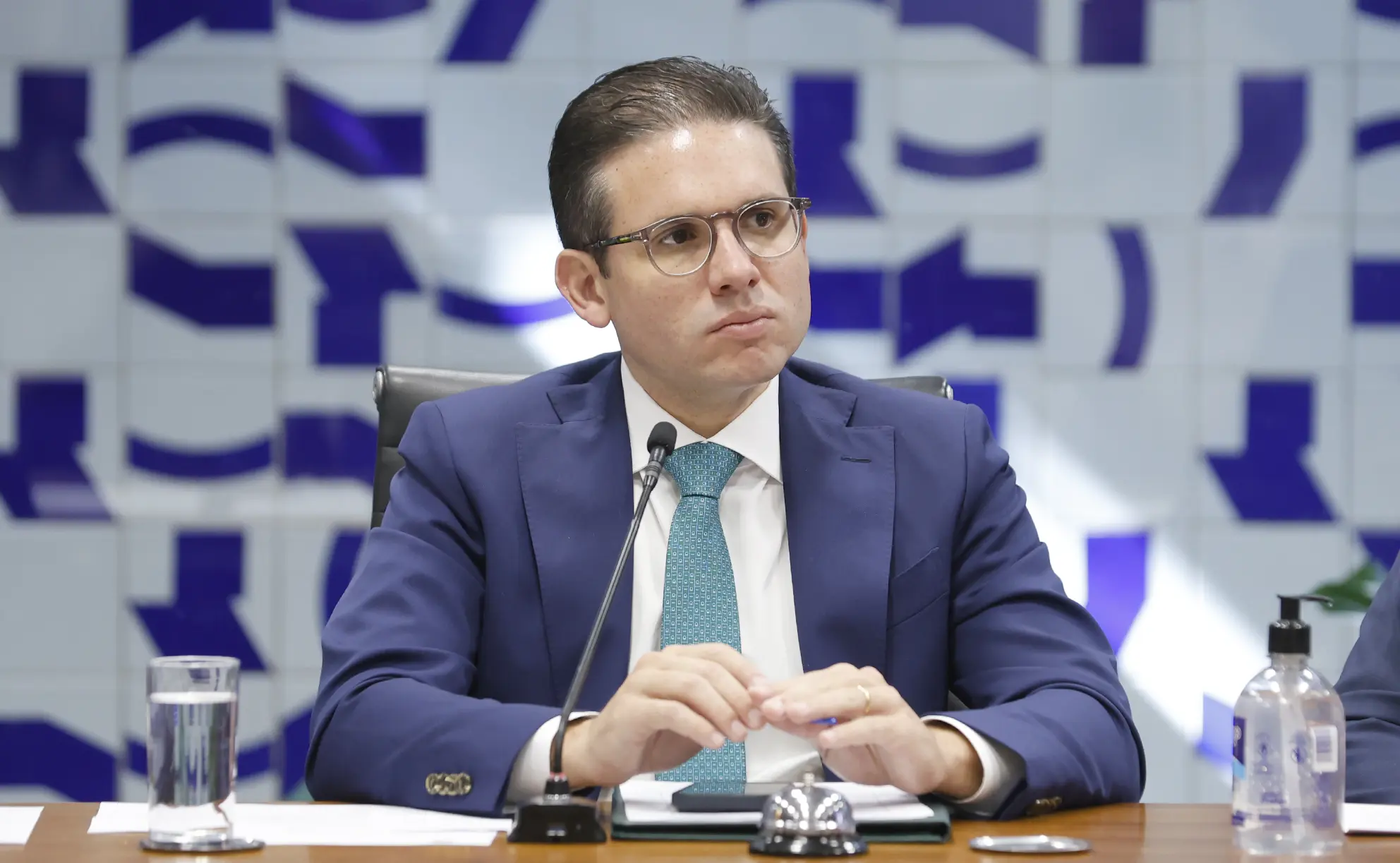Motta encerra sessão da Câmara em meio a protestos e diz que decisão judicial “se cumpre” - Imagem do artigo original