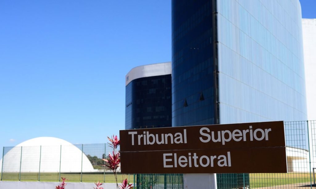 TSE dá posse a Estela Aranha e Floriano de Azevedo Marques, indicados por Lula - Imagem do artigo original