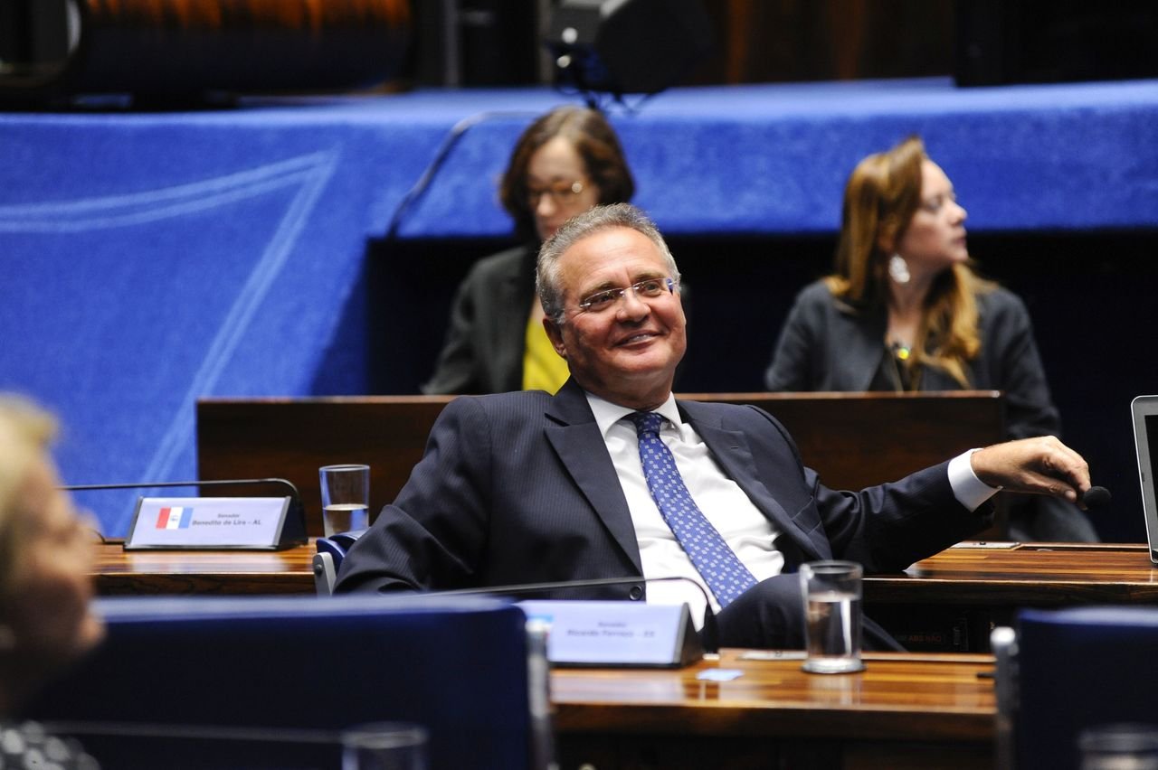 Renan Calheiros e Cid Gomes cogitaram ação física para retirar oposicionistas do plenário do Senado - Imagem do artigo original