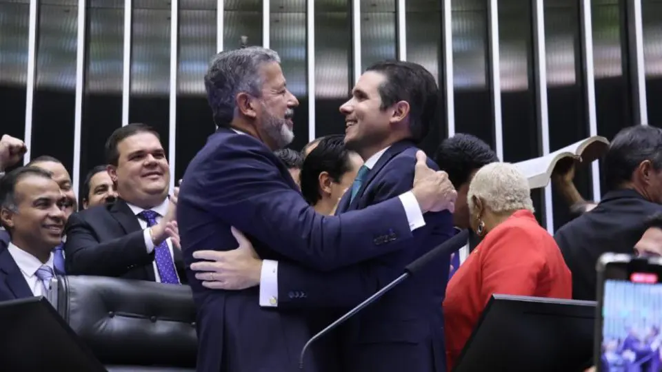 Arthur Lira mantém protagonismo na Câmara enquanto votação do novo IR segue sem data - Imagem do artigo original