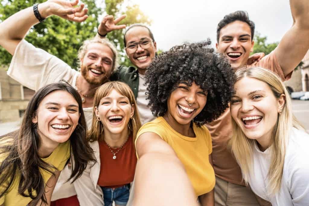 Cinco celulares que se destacam nas selfies em 2025 - Imagem do artigo original