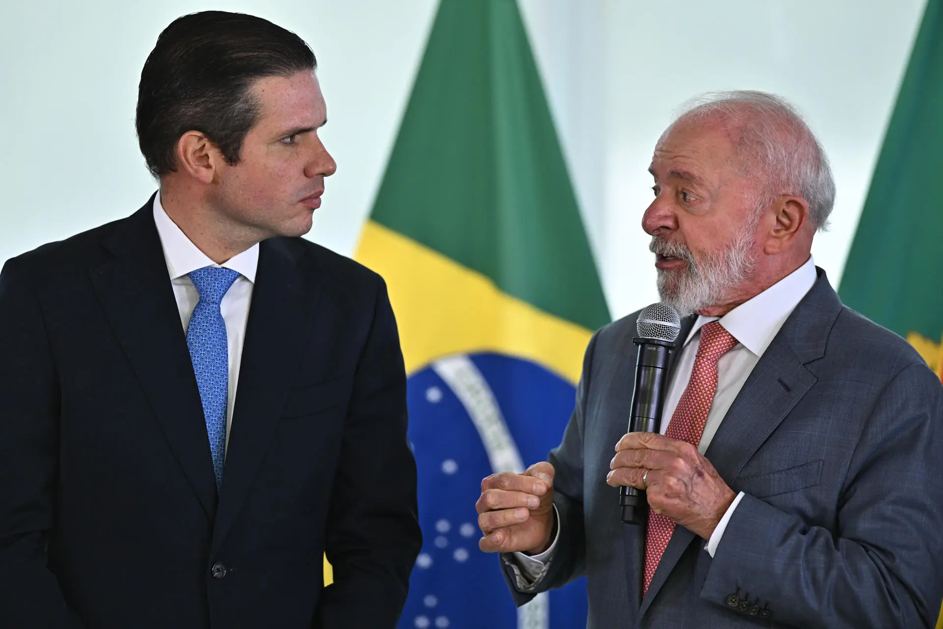 Entendimento entre Centrão e oposição sobre anistia e fim do foro provoca nova tensão na base de Lula - Imagem do artigo original