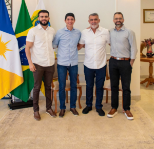 Amélio Cayres visita Celso Morais em Paraíso e aciona governador por vídeo para tratar de projetos