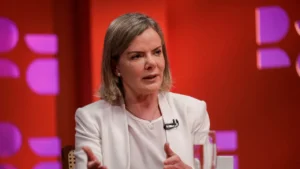 Gleisi Hoffmann reage a críticas de União Brasil e PP sobre tarifas dos EUA