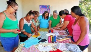 Projeto estadual leva curso de corte e costura ao Jalapão e produz enxovais para mães em situação de vulnerabilidade