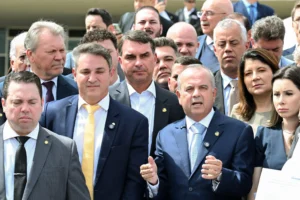 Oposição diz ter 41 senadores para abertura de processo de impeachment contra Alexandre de Moraes