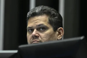 Alcolumbre é citado como possível alvo da Lei Magnitsky após barrar pedidos de impeachment de Moraes