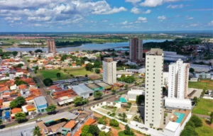 Homem de 45 anos é esfaqueado no pescoço e nas costas durante cobrança de dívida em Araguaína