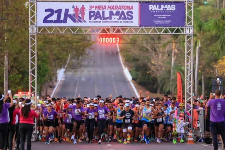Meia-maratona de Palmas reúne mais de mil corredores e chama atenção para o fim da violência contra mulheres