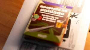 Vereadora do PSOL em Curitiba sofre pedido de cassação por cartilha que orienta uso de drogas