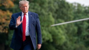 Após encontro na Casa Branca, Trump elogia CEO da Intel e afasta pedido de renúncia