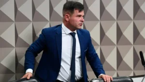 Ex-diretor da PRF Silvinei Vasques é condenado a pagar R$ 546 mil por favorecer campanha de Bolsonaro em 2022