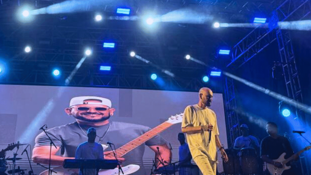 Banda Viola D’Júnior em show no Festival Gastronômico de Taquaruçu 2025