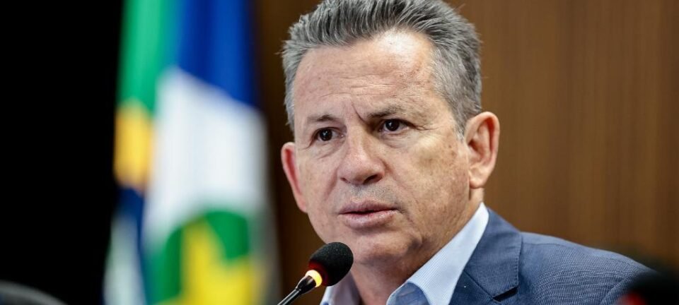 Governador Mauro Mendes fratura quatro costelas após cair de plataforma em Cuiabá - Imagem do artigo