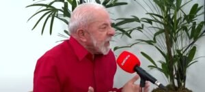 Lula reconhece influência de Bolsonaro e afirma que Tarcísio só é competitivo com apoio do ex-presidente