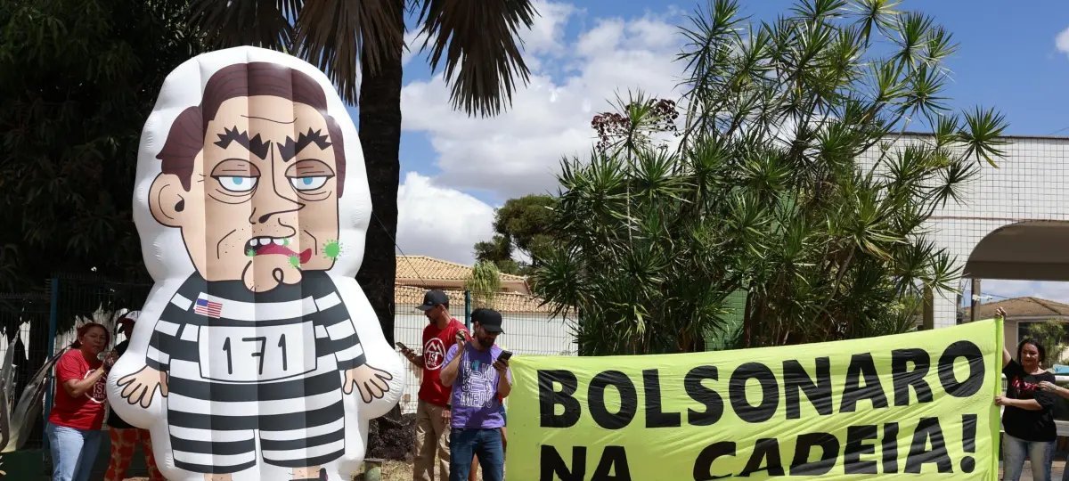 Atos a favor e contra Bolsonaro marcam início de julgamento sobre suposto golpe no STF - Imagem do artigo