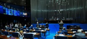 Senado aprova PEC dos precatórios por 71 a 2 e permite parcelamento indefinido das dívidas