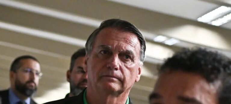 Defesa de Bolsonaro solicita anulação da delação de Mauro Cid e rejeita acusação de golpe