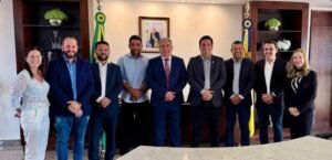 Laurez Moreira promete concluir obras do Hospital Regional de Gurupi