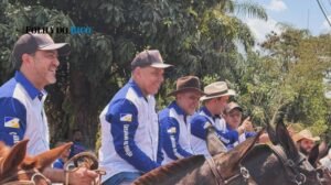 Deputado Amélio Cayres participa de cavalgadas em São Miguel e Nazaré