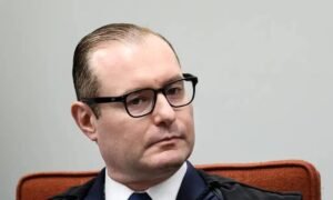 De defensor de Lula a integrante do Supremo: a trajetória de Cristiano Zanin