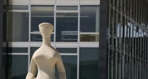 Decisão do STF sobre gratuidade processual faz ações trabalhistas dispararem e pode levar volume a 2,3 milhões em 2025