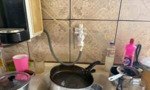 Falta de água ultrapassa 24 horas em Cariri do Tocantins e moradores cobram solução da Hidro Forte