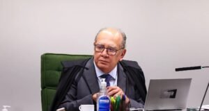 Gilmar Mendes cobra Congresso, AGU e PGR sobre regras de impeachment de ministros do STF