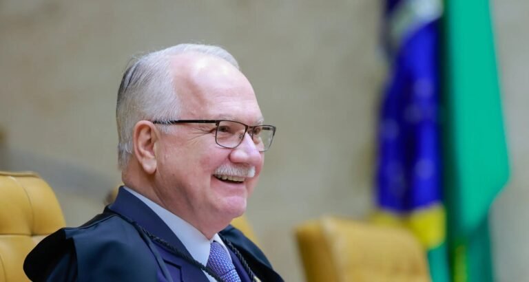 Fachin se reúne com o papa Leão XIV no Vaticano às vésperas de assumir comando do STF