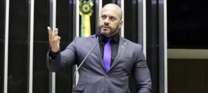 PGR recomenda progressão de Daniel Silveira para o regime aberto