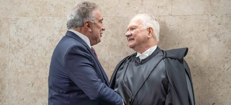 Governador do Tocantins acompanha posse de Edson Fachin na presidência do STF