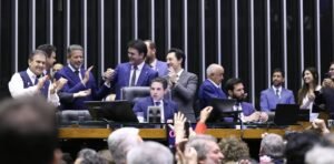 Câmara aprova por unanimidade isenção de Imposto de Renda para quem ganha até R$ 5 mil