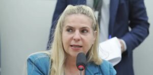 Brasileiros continuam detidos em Israel e deputada Luizianne Lins mantém recusa à deportação rápida