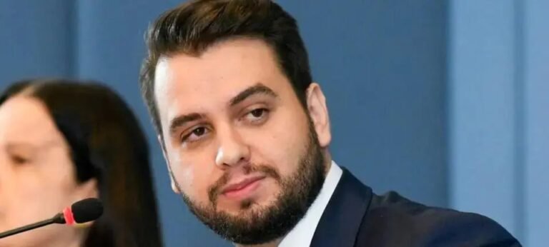 Filipe Martins contesta decisão de Moraes que trocou sua defesa por defensor público