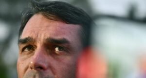 Flávio Bolsonaro afirma que oposição já reúne votos para aprovar anistia ampla