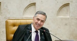 Barroso protocola pedido e se aposenta do STF na sexta-feira