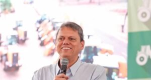 Tarcísio de Freitas mantém ampla vantagem em pesquisa para o governo de São Paulo em 2026